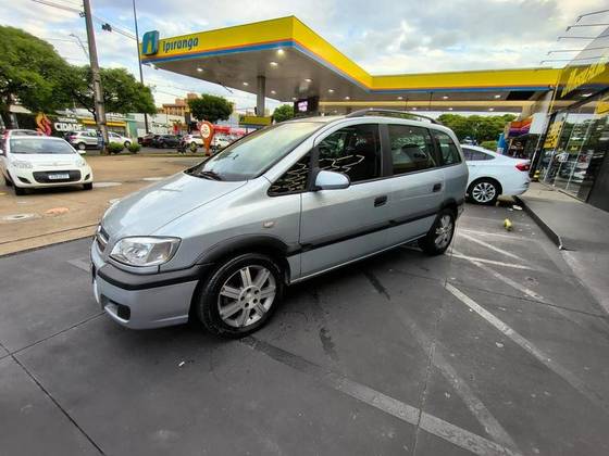 CHEVROLET ZAFIRA 2.0 MPFI COMFORT 8V FLEX 4P MANUAL